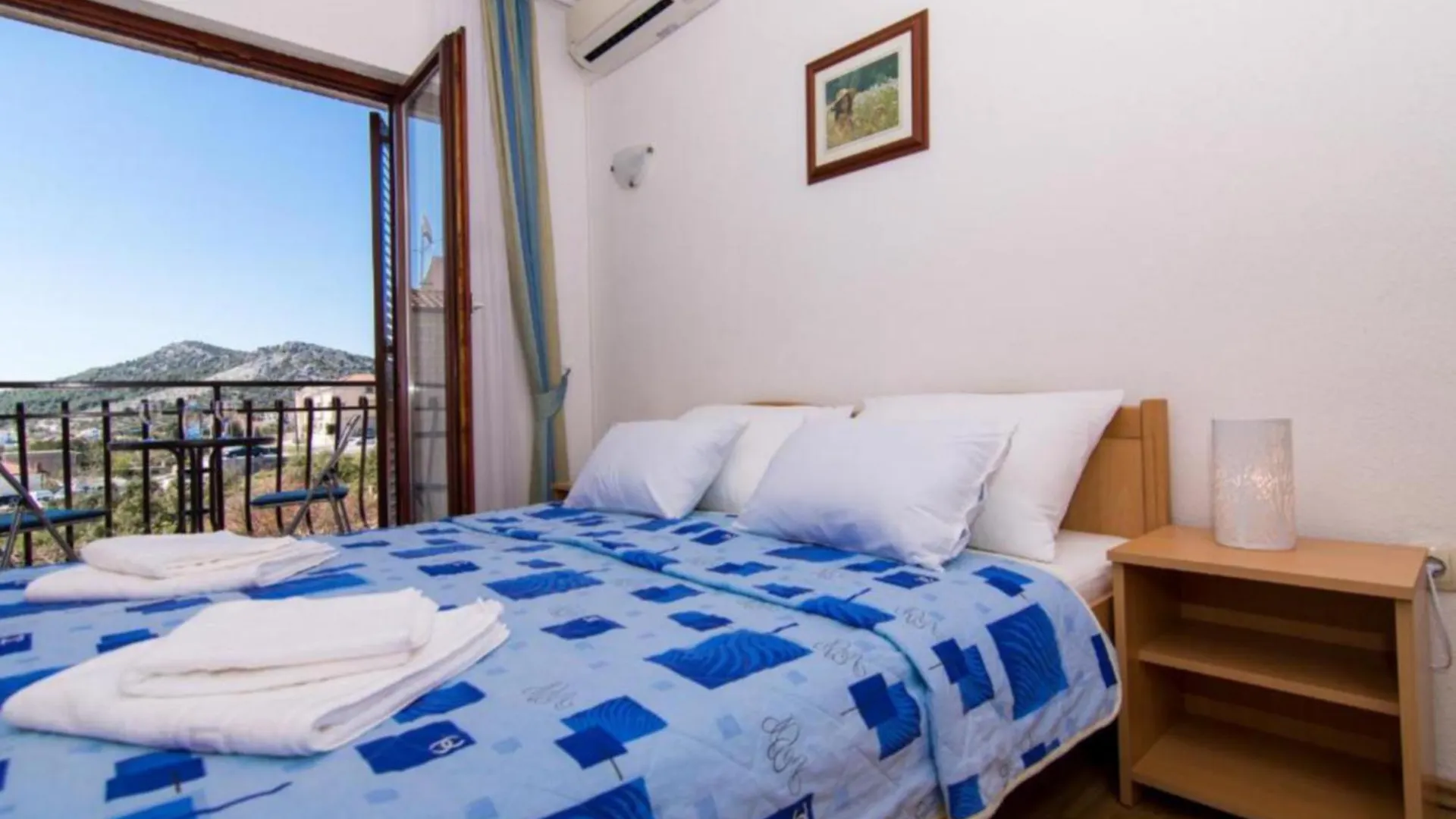Apartments Mato With Balconies, Garden & The Sea View Seget Vranjica