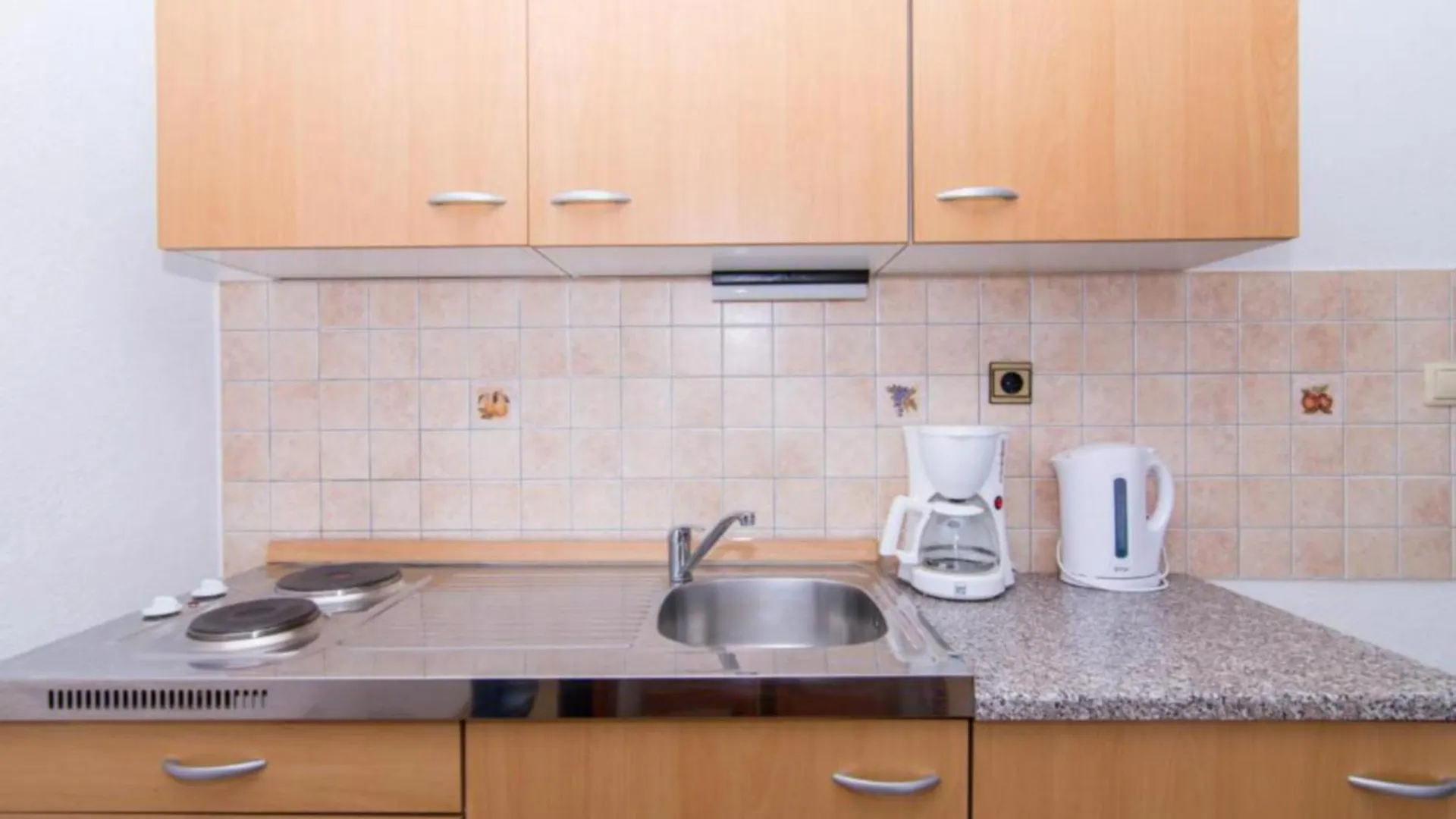 Apartments Mato With Balconies, Garden & The Sea View Seget Vranjica