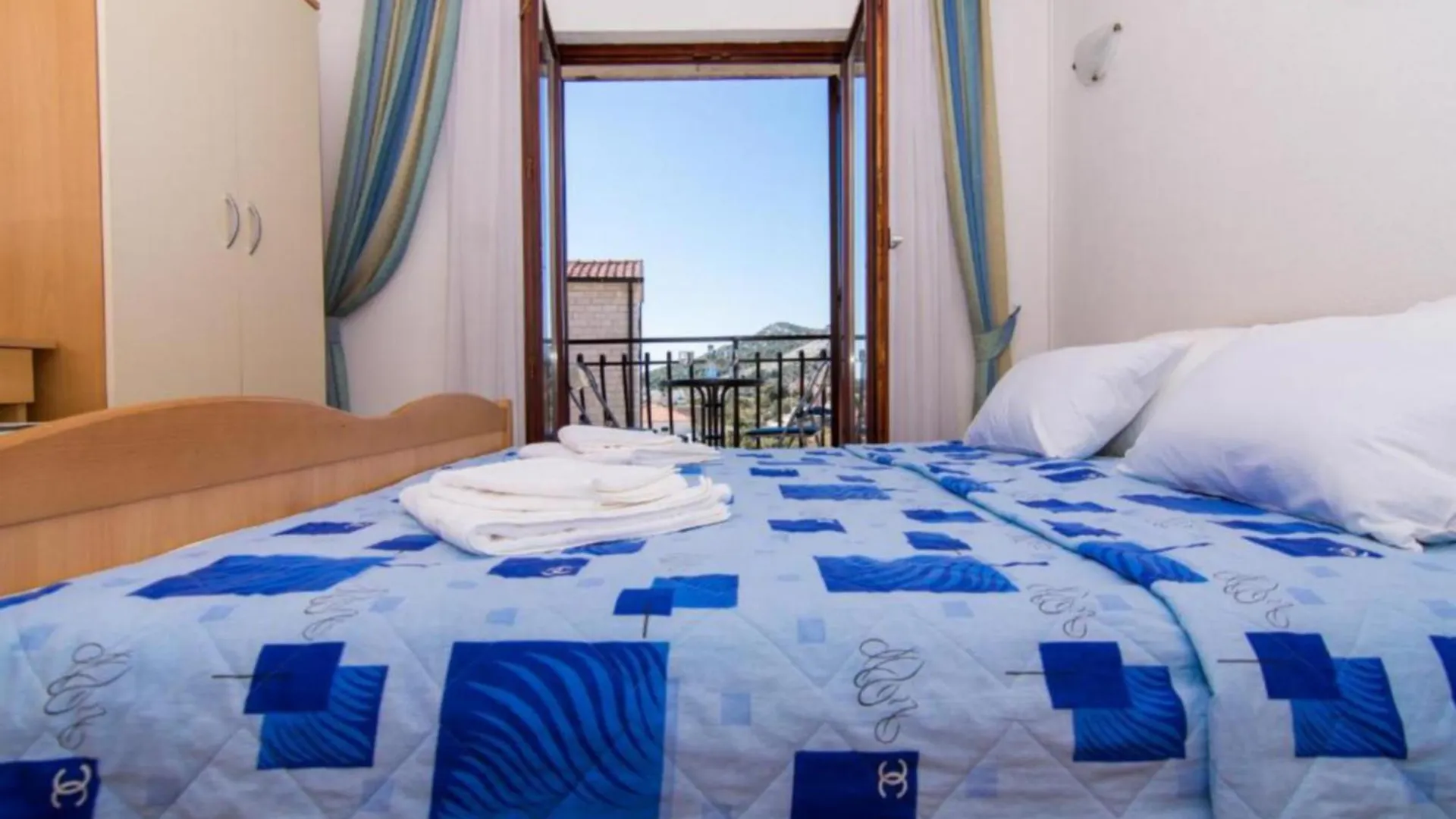 Apartments Mato With Balconies, Garden & The Sea View Seget Vranjica