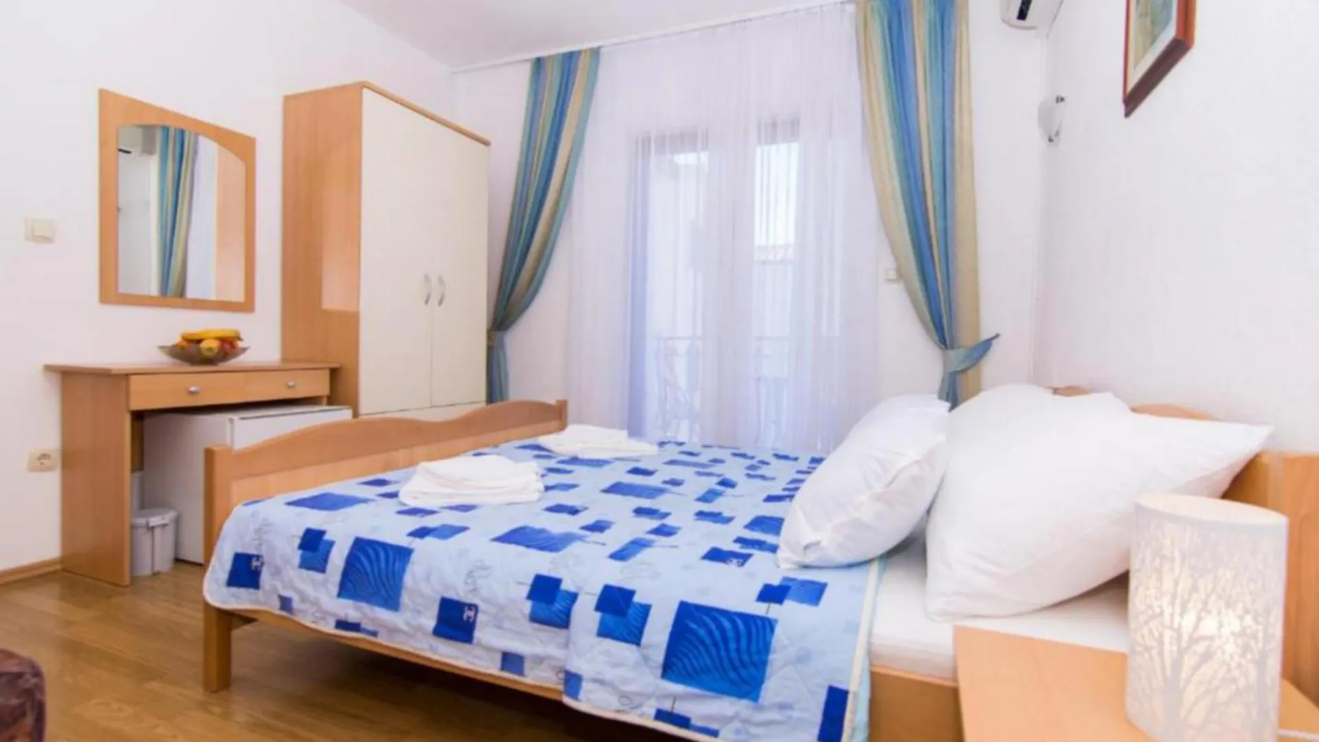 Apartments Mato With Balconies, Garden & The Sea View Seget Vranjica