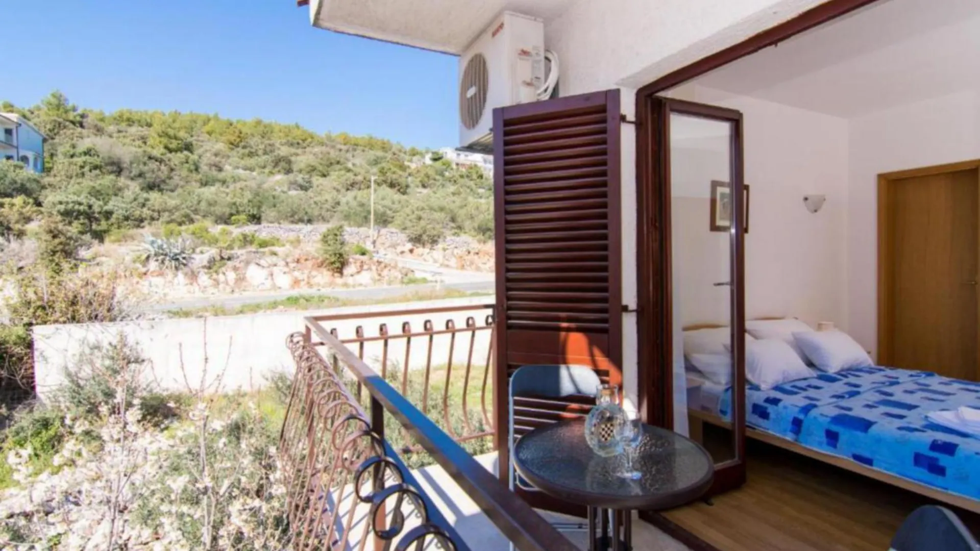 Apartments Mato With Balconies, Garden & The Sea View Seget Vranjica