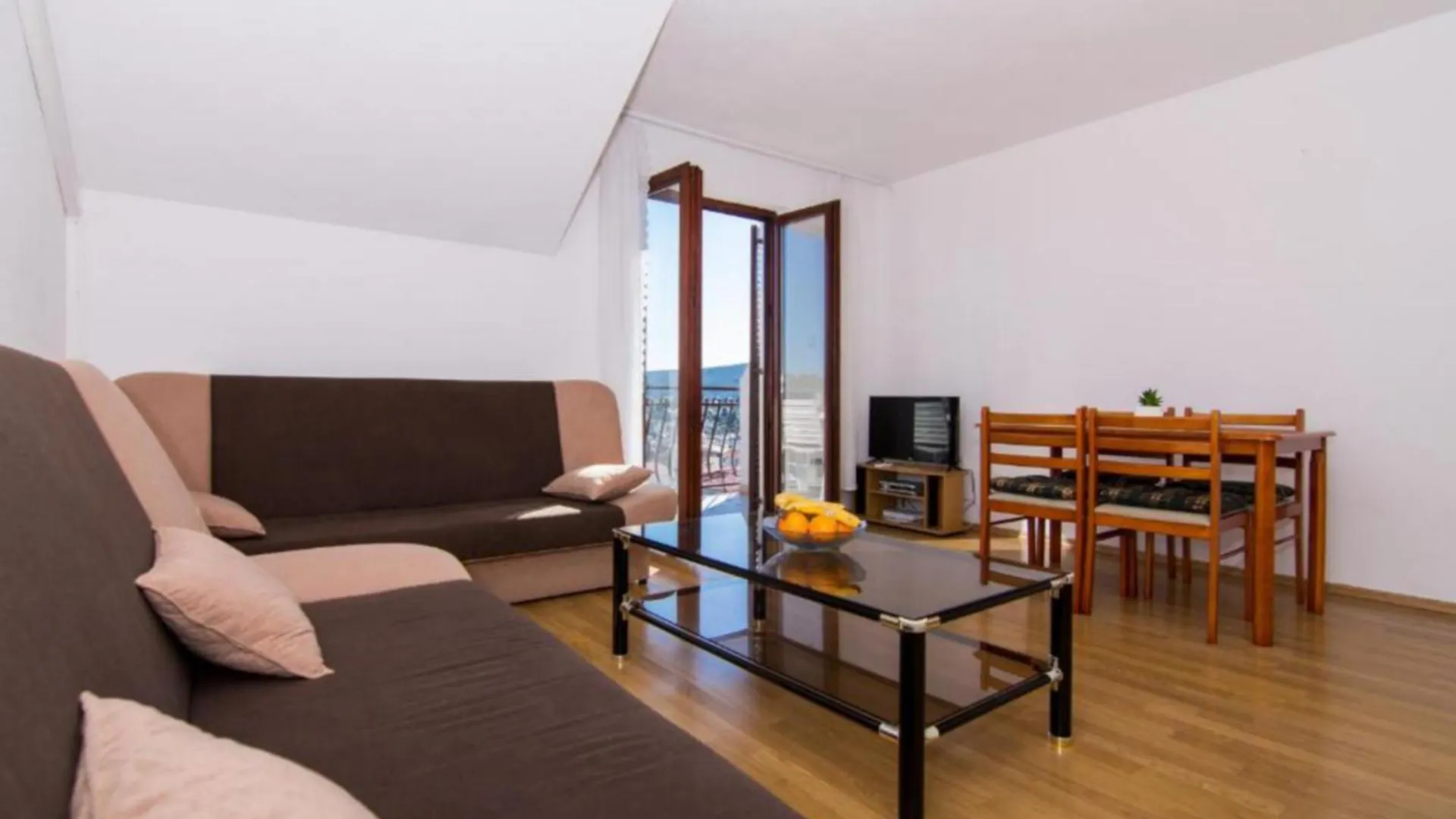 Apartments Mato With Balconies, Garden & The Sea View Seget Vranjica