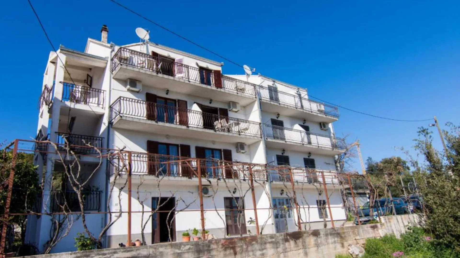 Apartments Mato With Balconies, Garden & The Sea View Seget Vranjica 0*,  Croatia